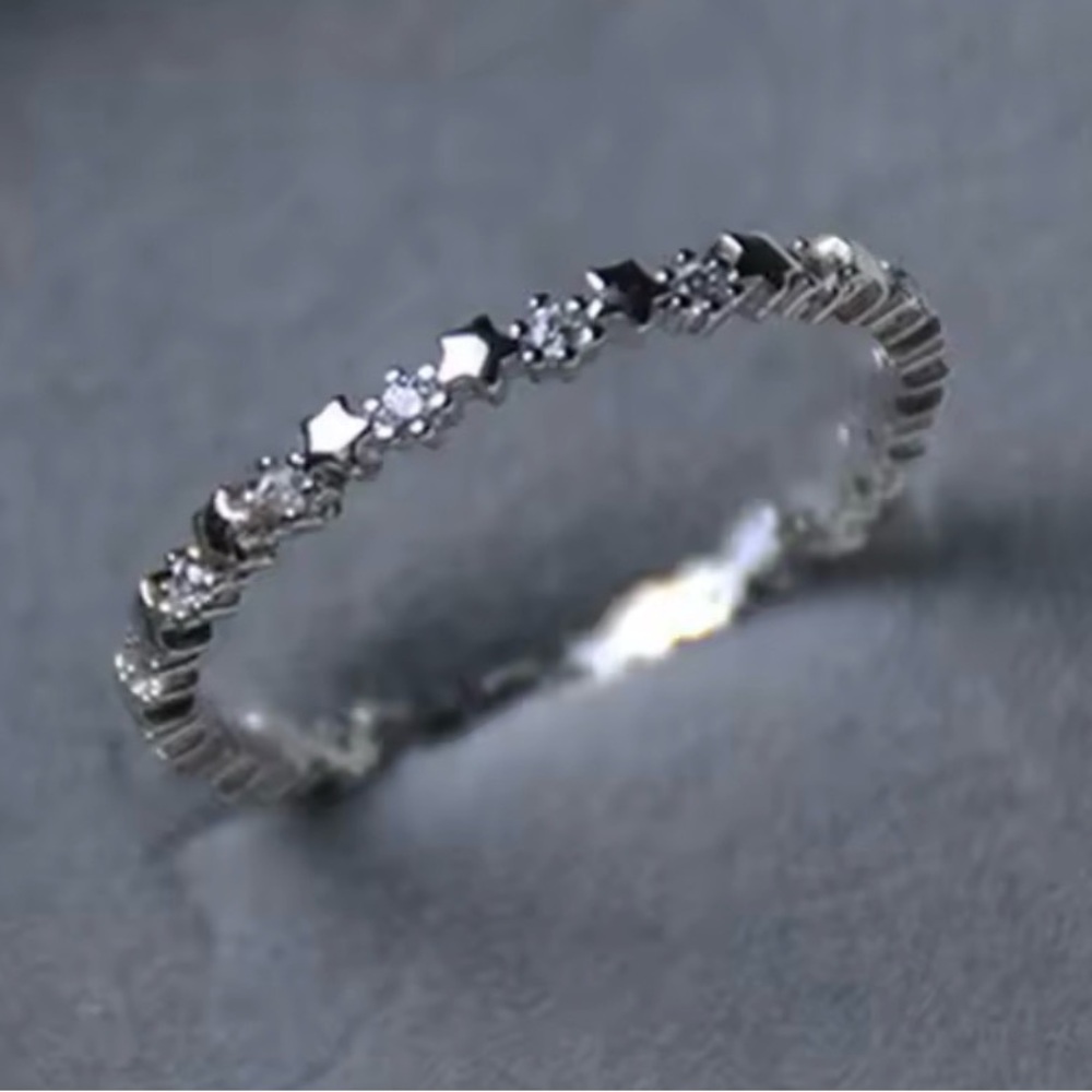 Elegant .925 Silver Star Ring
